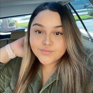 Meet your Posher, Ayleen